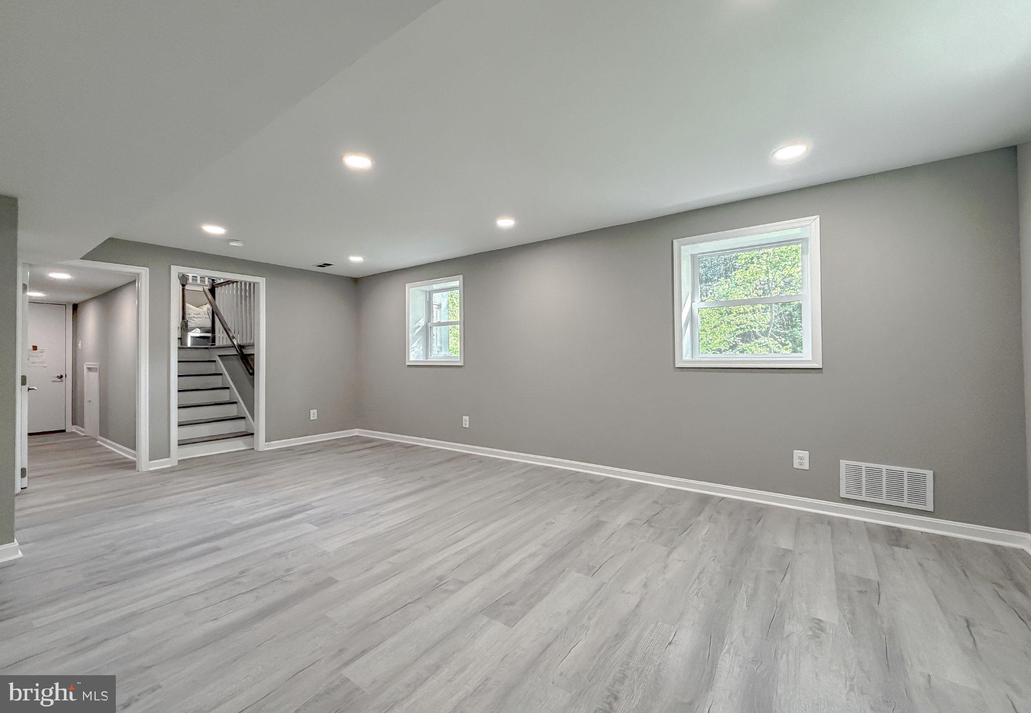 KINGSTON - Residential