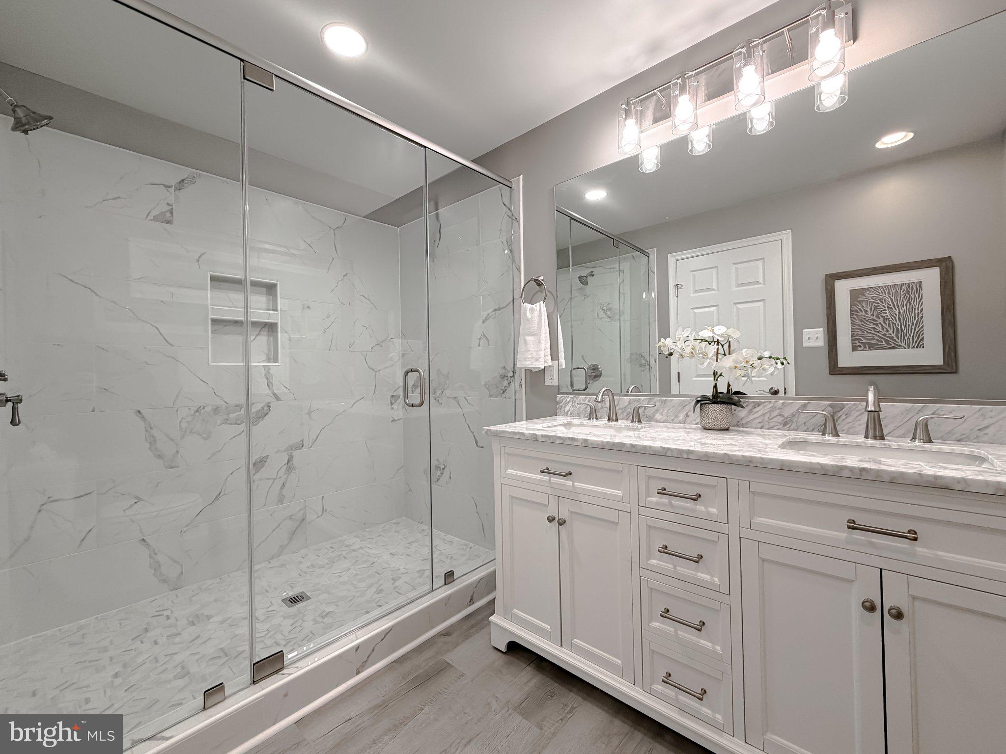 KINGSTON - Residential