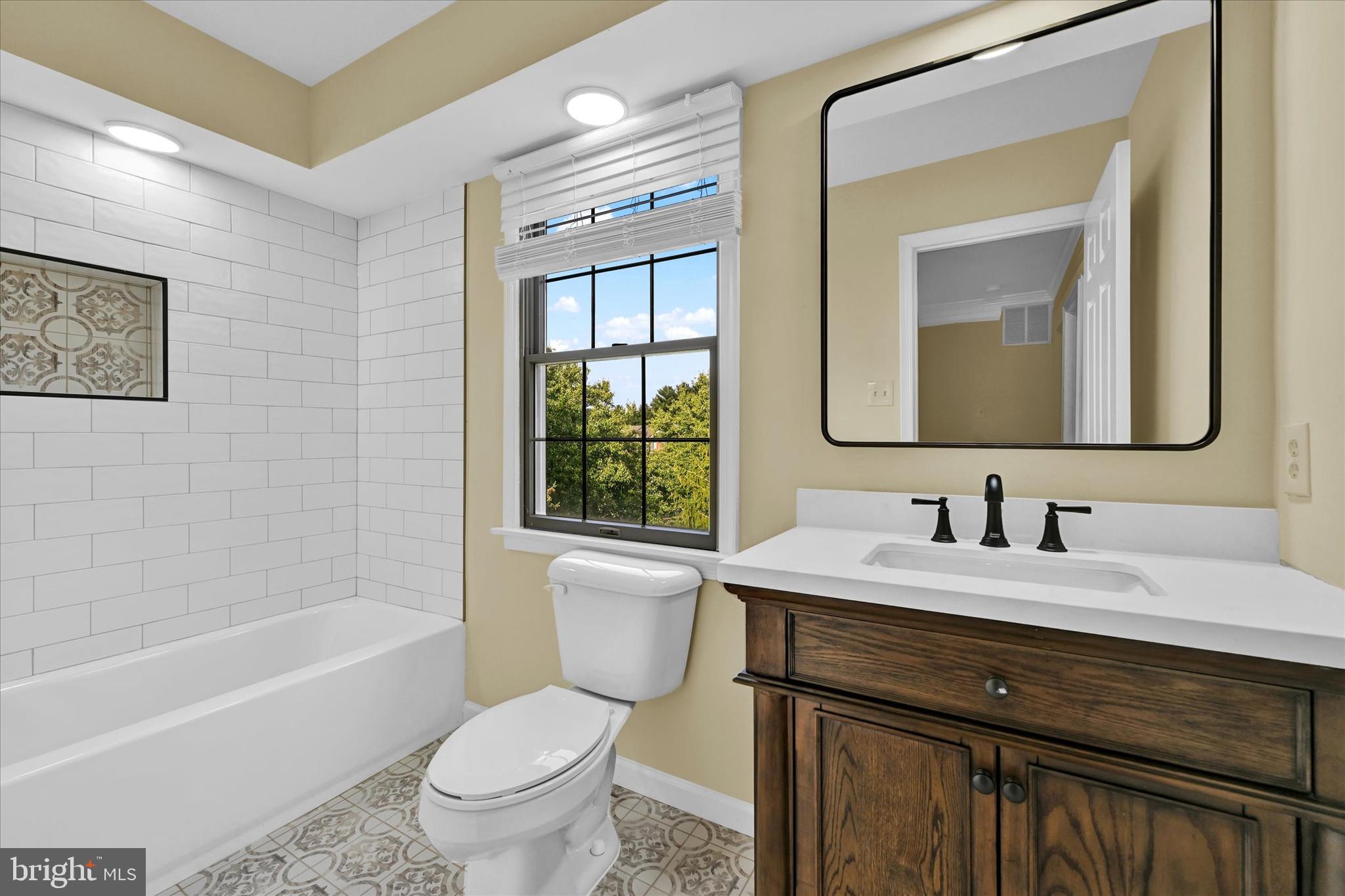 COPPERFIELD AT FIVE FRM - Residential Lease