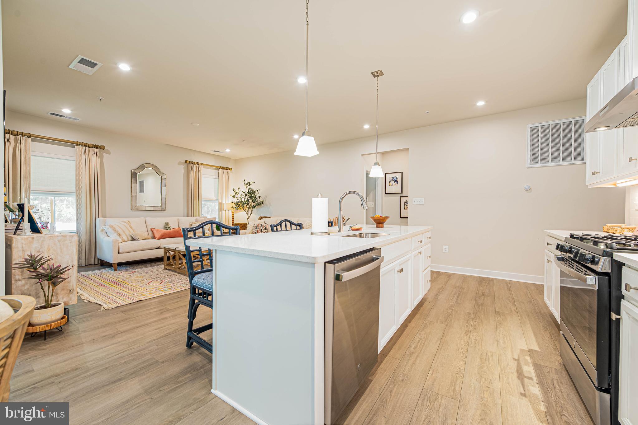 BAYSIDE - Residential