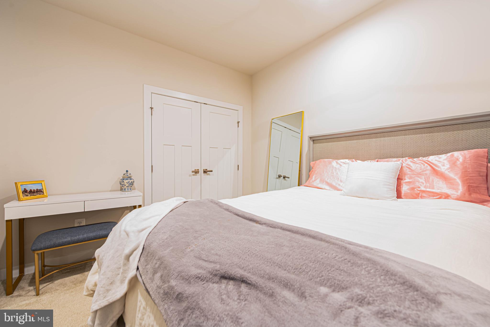 BAYSIDE - Residential