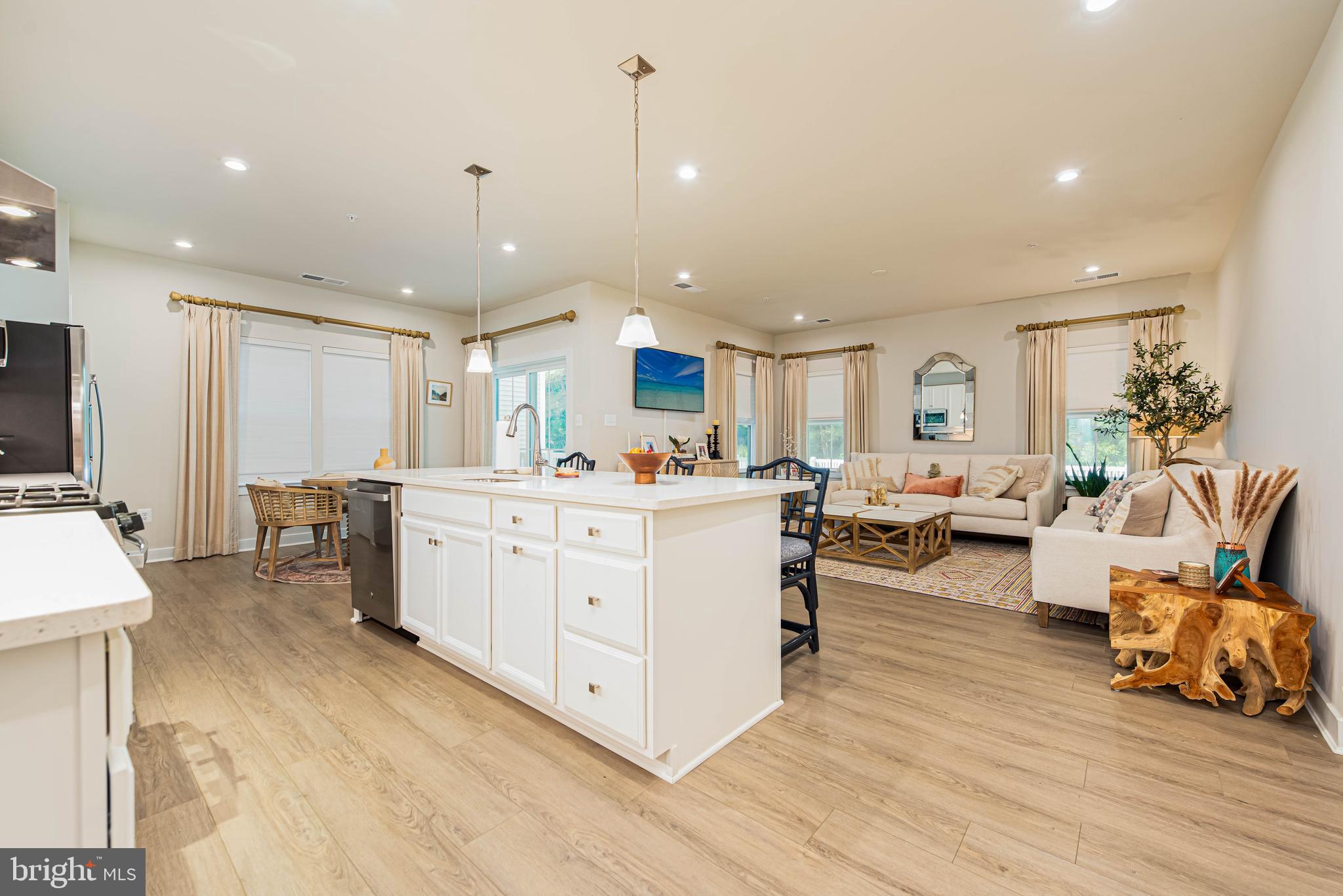 BAYSIDE - Residential