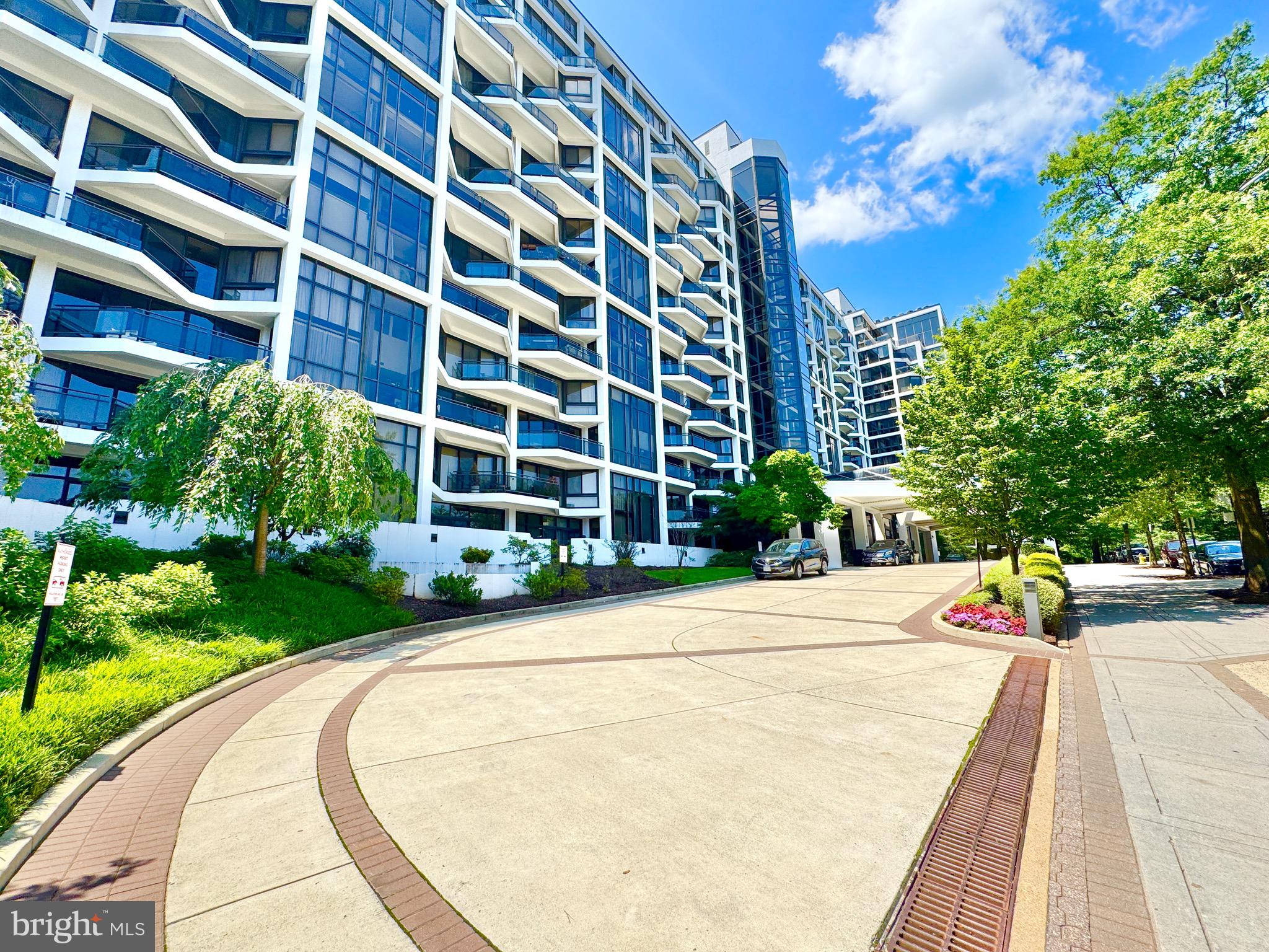 Sleek Sophistication Meets Urban Convenience – The Atrium Condo, Unit 827
Welcome to Unit 827 at The Atrium Condominium, a rare opportunity to enjoy high-rise luxury living in the heart of Rosslyn, one of Arlington’s most vibrant and connected neighborhoods. Available September 15th, this meticulously updated 1-bedroom, 1-bath condo combines upscale features, resort-style amenities, and unbeatable proximity to everything the D.C. metro area has to offer.
This spacious unit features a modern, fully updated kitchen with stainless steel appliances, quartz countertops, custom cabinetry—perfect for cooking or entertaining. The standout spa-inspired bathroom offers a luxurious two-way entry, creating a seamless, hotel-like feel with designer finishes, double sink, and elegant tile work.
Floor-to-ceiling windows flood the living area with natural light and offer sweeping views of the surrounding cityscape, while a private balcony provides a peaceful escape for morning coffee or evening relaxation. Additional highlights include in-unit laundry, ample closet space with custom built ins, and premium flooring throughout.
The Atrium is a full-service, pet-friendly building known for its prestigious architecture and first-class amenities, including:
24-hour concierge & secure entry
Resort-style outdoor swimming pool
State-of-the-art fitness center
Hot tub and sauna
Tennis court
Community room for events
On-site dry cleaning & package service
Garage parking available (one space included - one additional to rent for additional fee per month subject to availability so please check)
Storage locker included
Tranquil gardens and open green spaces plus a local dry cleaner in the building
Just steps from the Rosslyn Metro Station (Blue, Orange & Silver lines), this location is ideal for commuters and professionals. You're minutes from Georgetown, Downtown D.C., Amazon HQ2, the Pentagon, and Reagan National Airport. Enjoy easy access to major employers, government agencies, and national landmarks.
The surrounding neighborhood is buzzing with local dining favorites, upscale shopping, cafes, and recreational paths like the Custis Trail and Mount Vernon Trail, perfect for running, biking, or weekend strolls along the Potomac River.
Whether you're working downtown, studying across the river, or simply seeking a luxury lifestyle in one of Northern Virginia’s premier addresses, Unit 827 at The Atrium delivers style, comfort, and unmatched convenience.