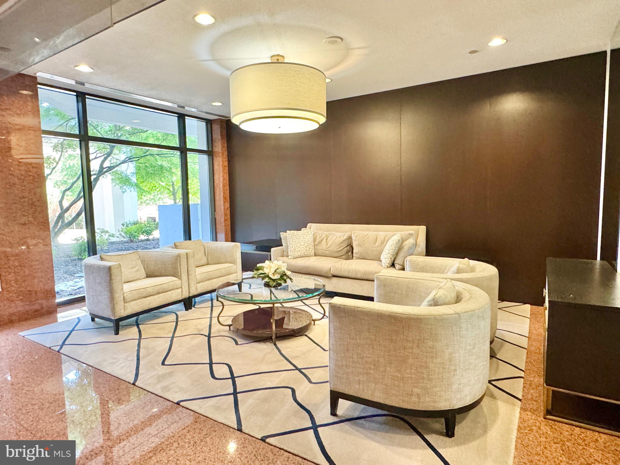1530 KEY BOULEVARD 827