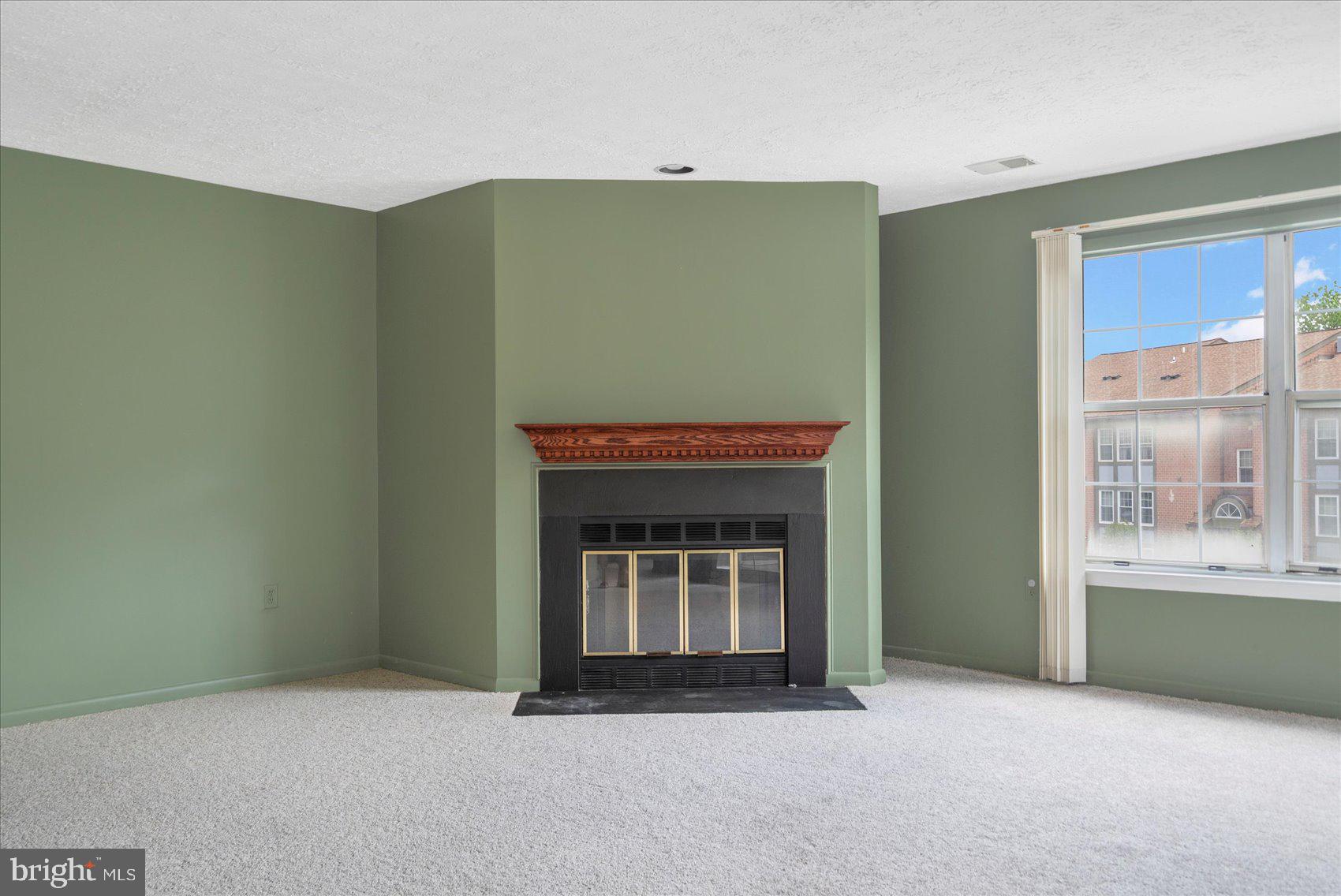 2201 WOODBOX LANE B 2201B