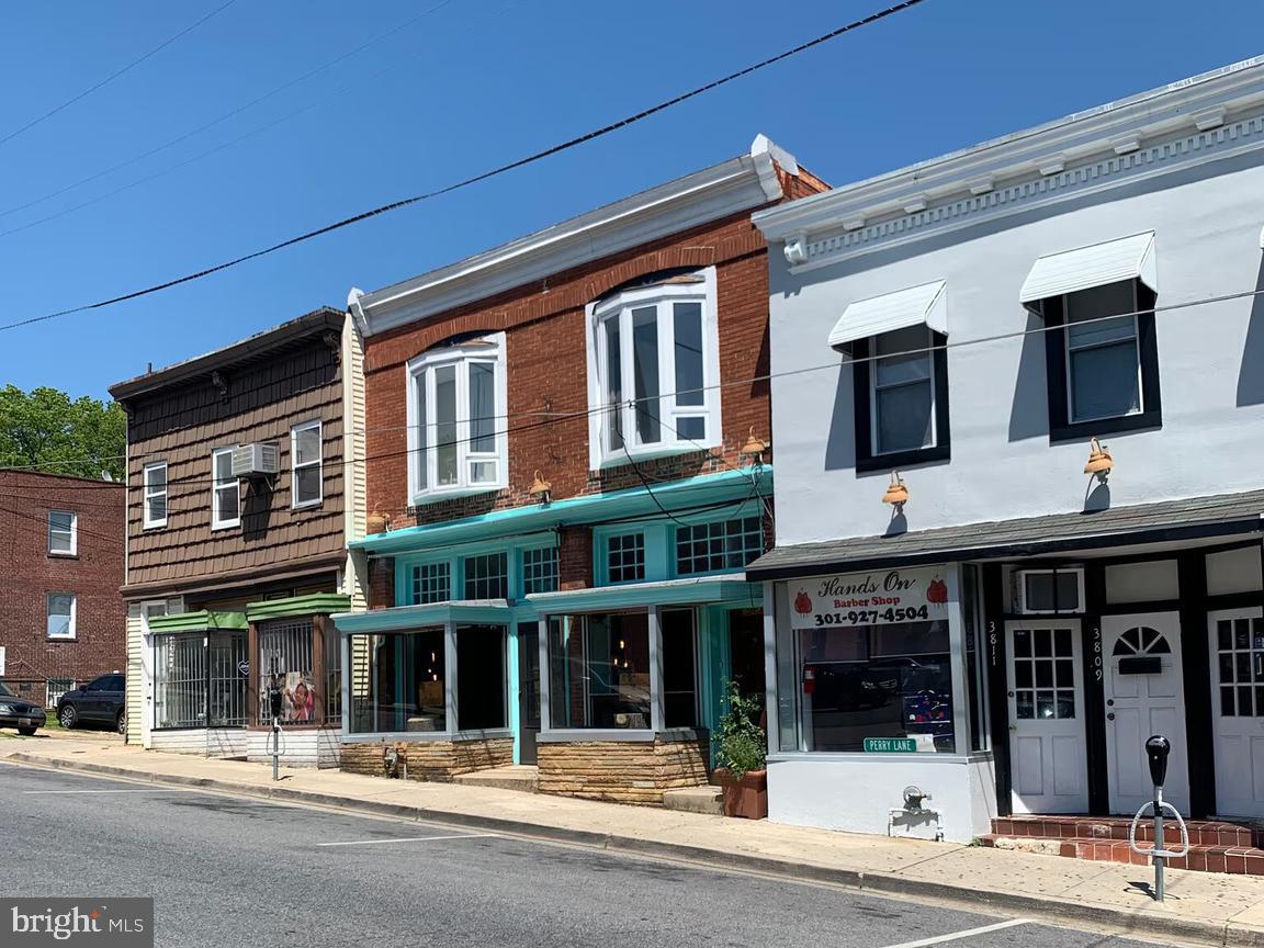 GATEWAY ARTS DISTRICT - Commercial Lease