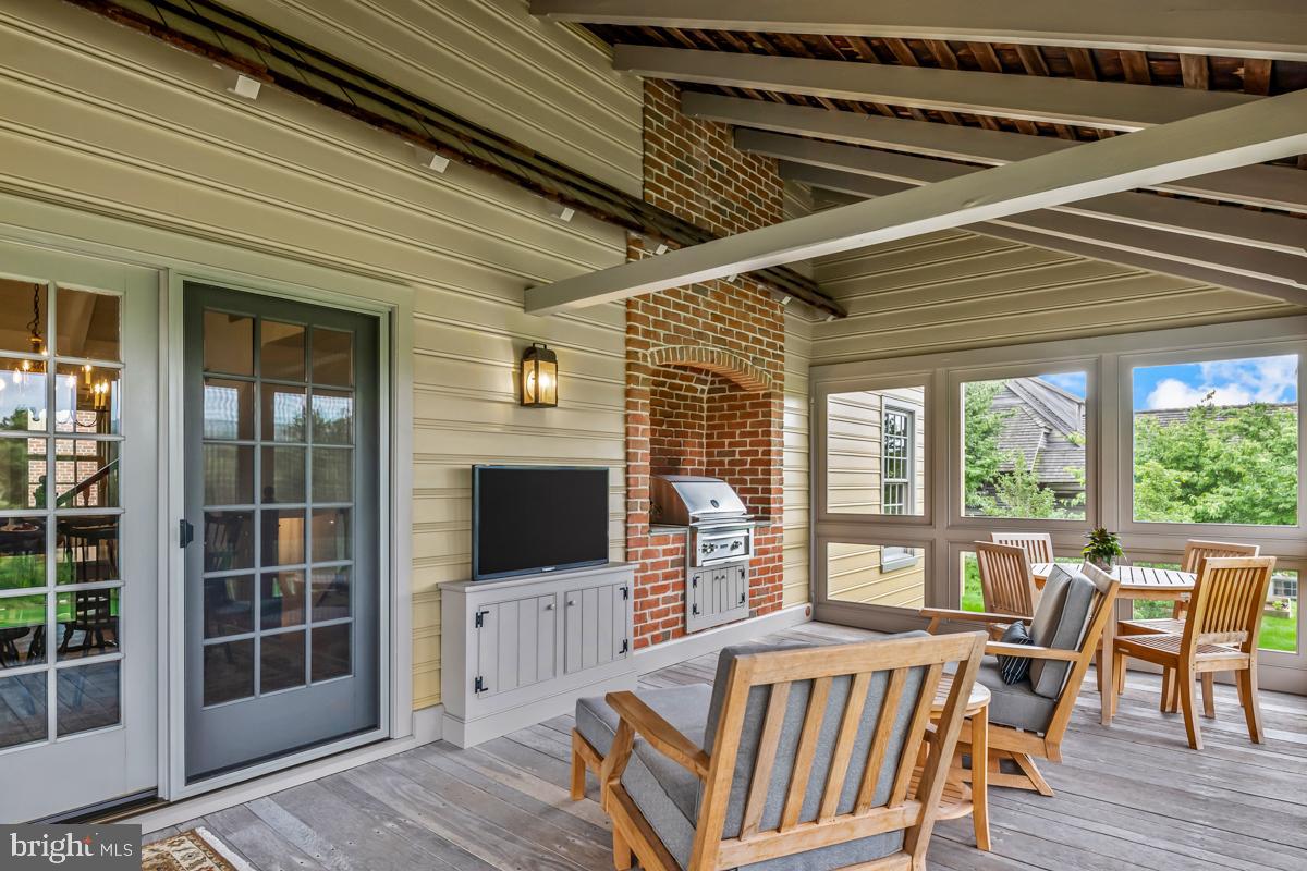 OLDEBULLTOWNVILLAGE - Residential