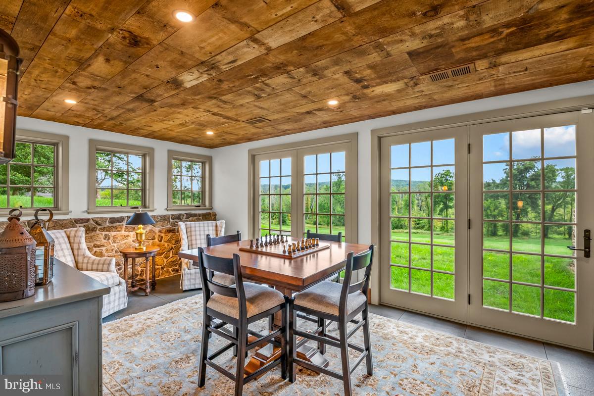 OLDEBULLTOWNVILLAGE - Residential