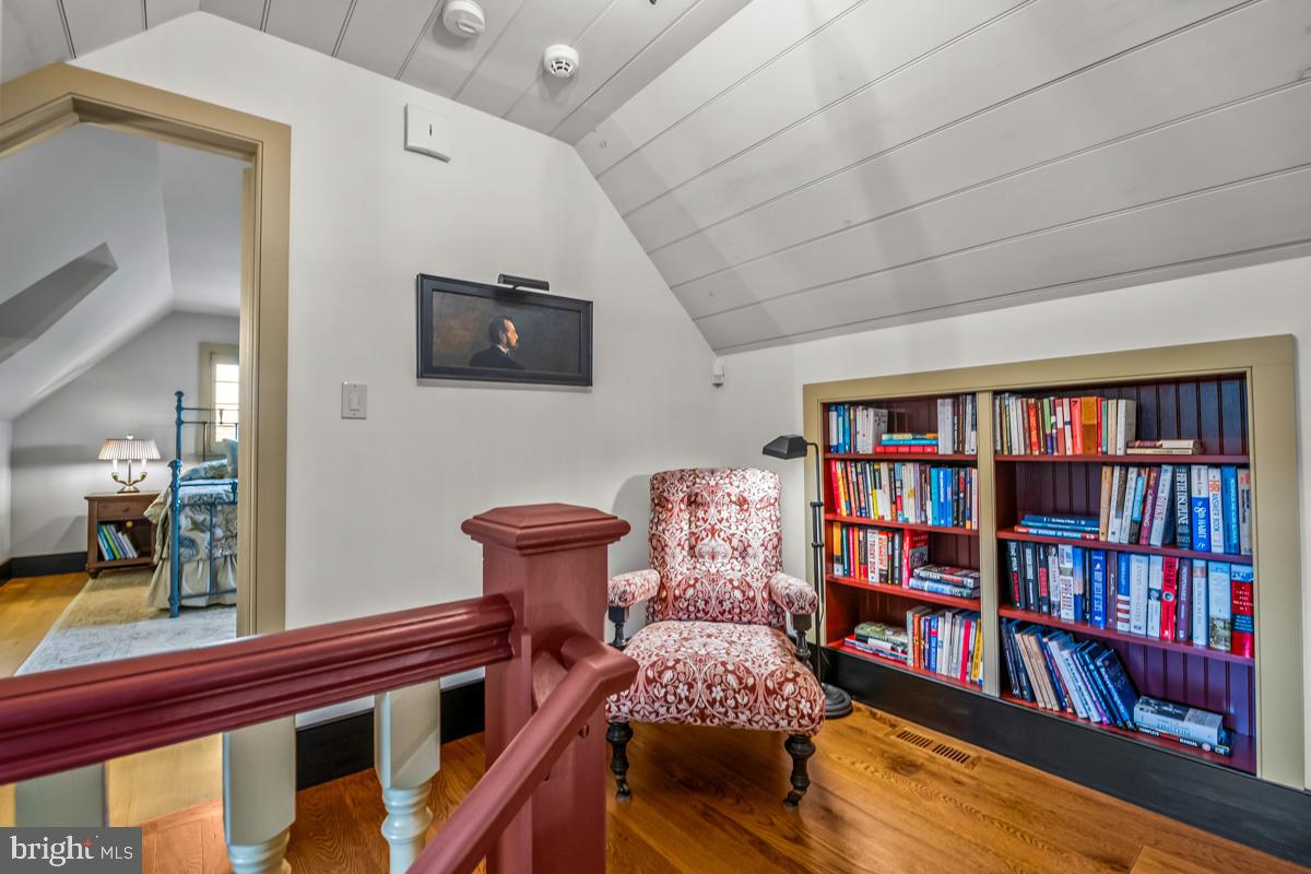 OLDEBULLTOWNVILLAGE - Residential