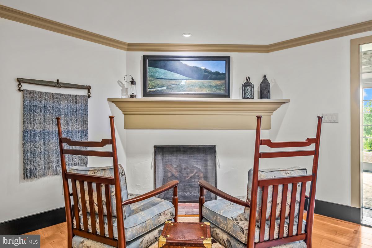 OLDEBULLTOWNVILLAGE - Residential