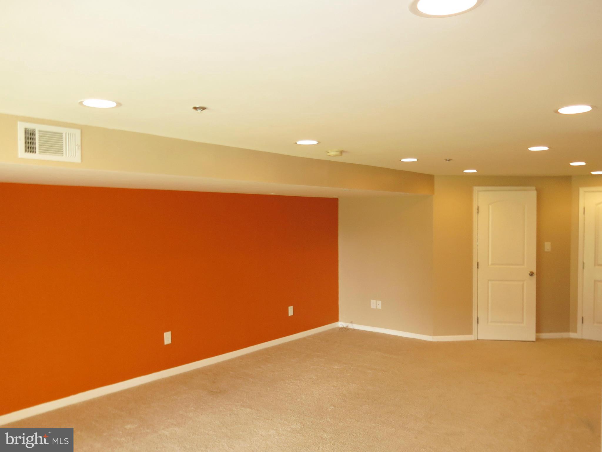 VILLAGE OF PHEASANT GLEN - Residential