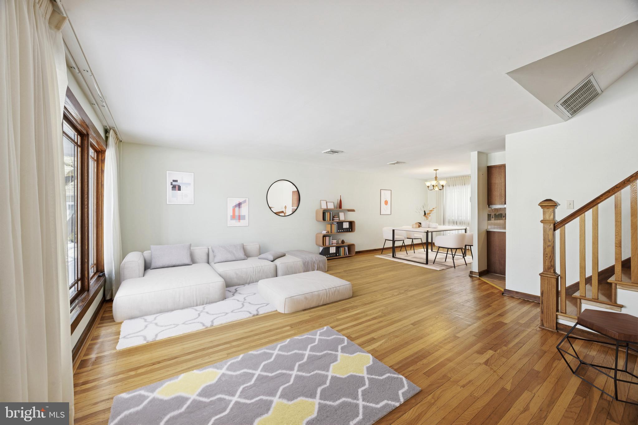 GLADSTONE MANOR - Residential