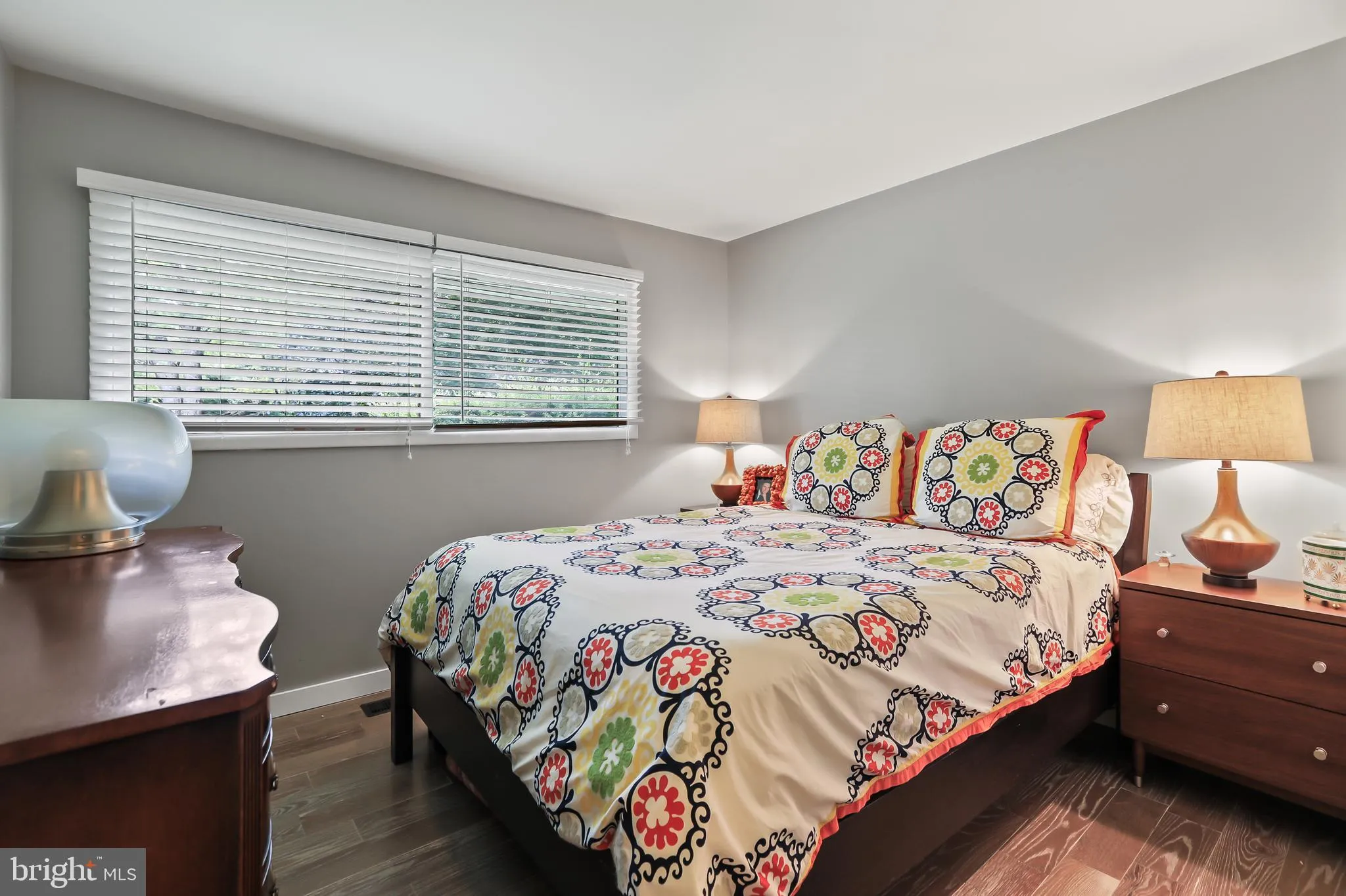 Princeton, New Jersey 08540, United States, 4 Bedrooms Bedrooms, ,2 BathroomsBathrooms,Residential,Active,128990