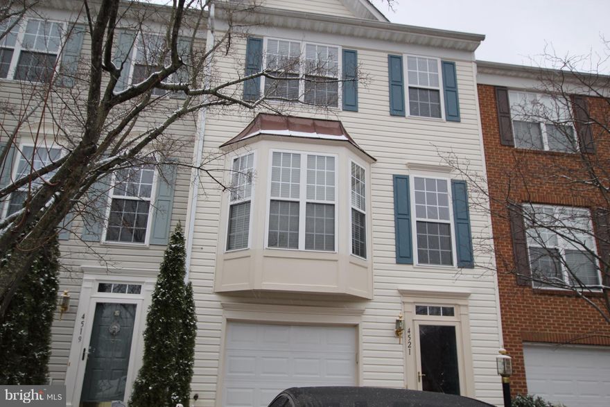 Beautiful 1 Car Garage Townhouse in the Desirable Wexford Community, with all the upgrades, Open floor plan,Hugh eat-in-kitchen, Black appliances, Granite Counter tops and Wood Floors, All 3 bedrooms on the same floor, Rec room with fireplace on the lower level, 3 1/2 Baths.