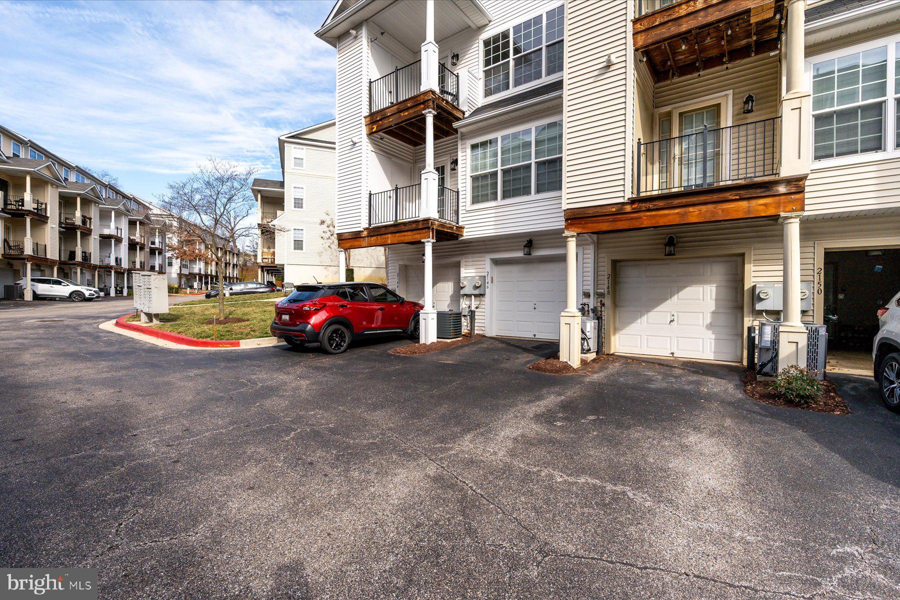 THE HIDEAWAY AT OLD ADMIRAL - Residential Lease