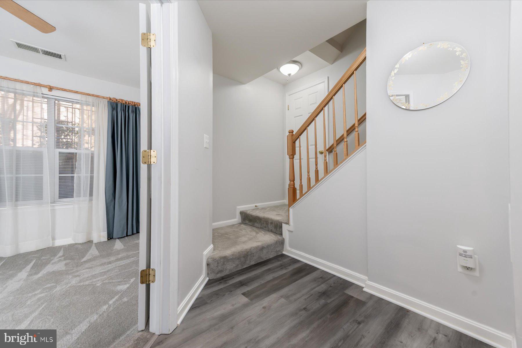 THE HIDEAWAY AT OLD ADMIRAL - Residential Lease