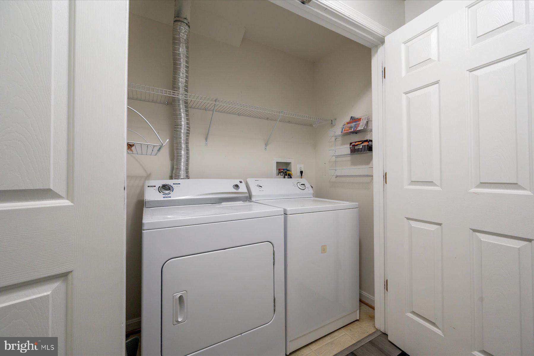 THE HIDEAWAY AT OLD ADMIRAL - Residential Lease