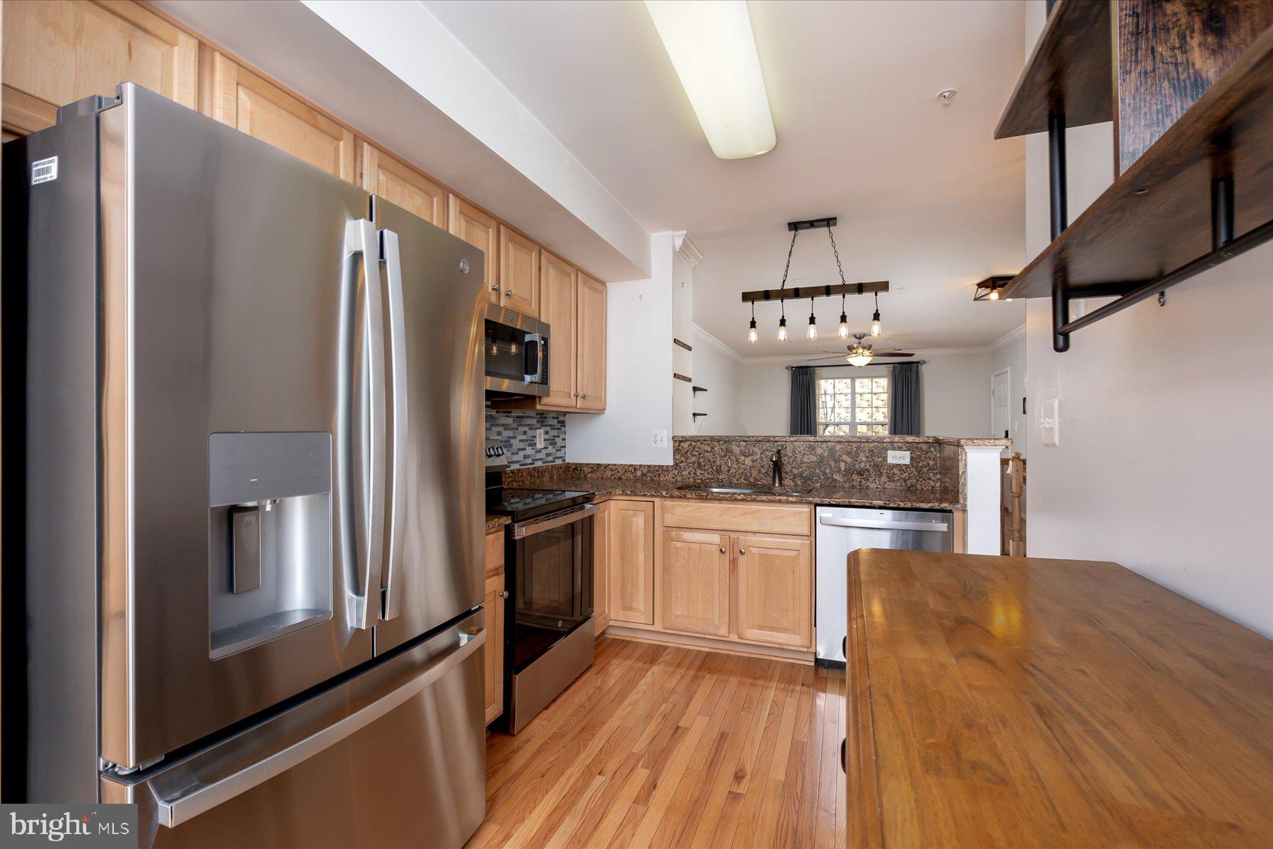 THE HIDEAWAY AT OLD ADMIRAL - Residential Lease