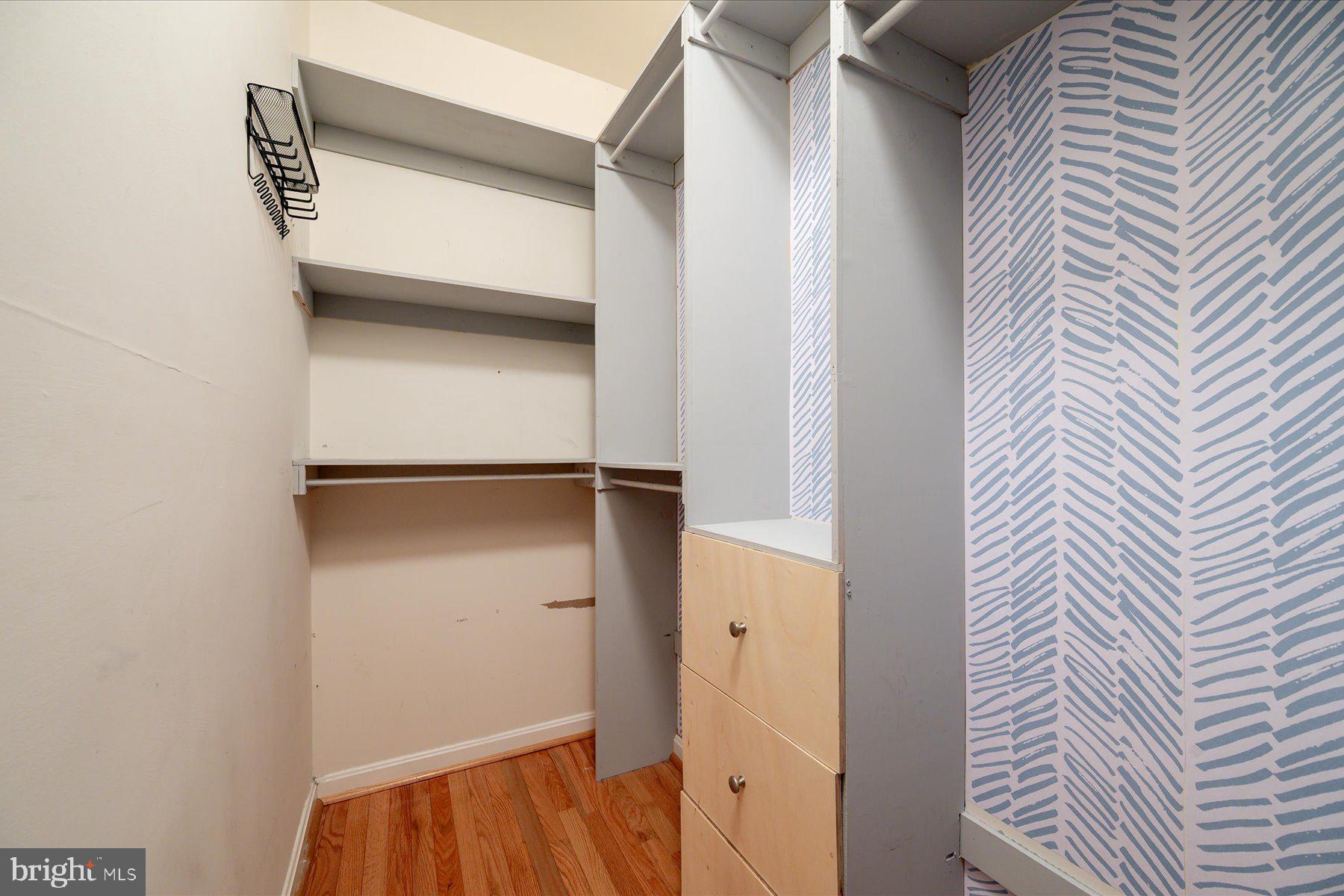 THE HIDEAWAY AT OLD ADMIRAL - Residential Lease