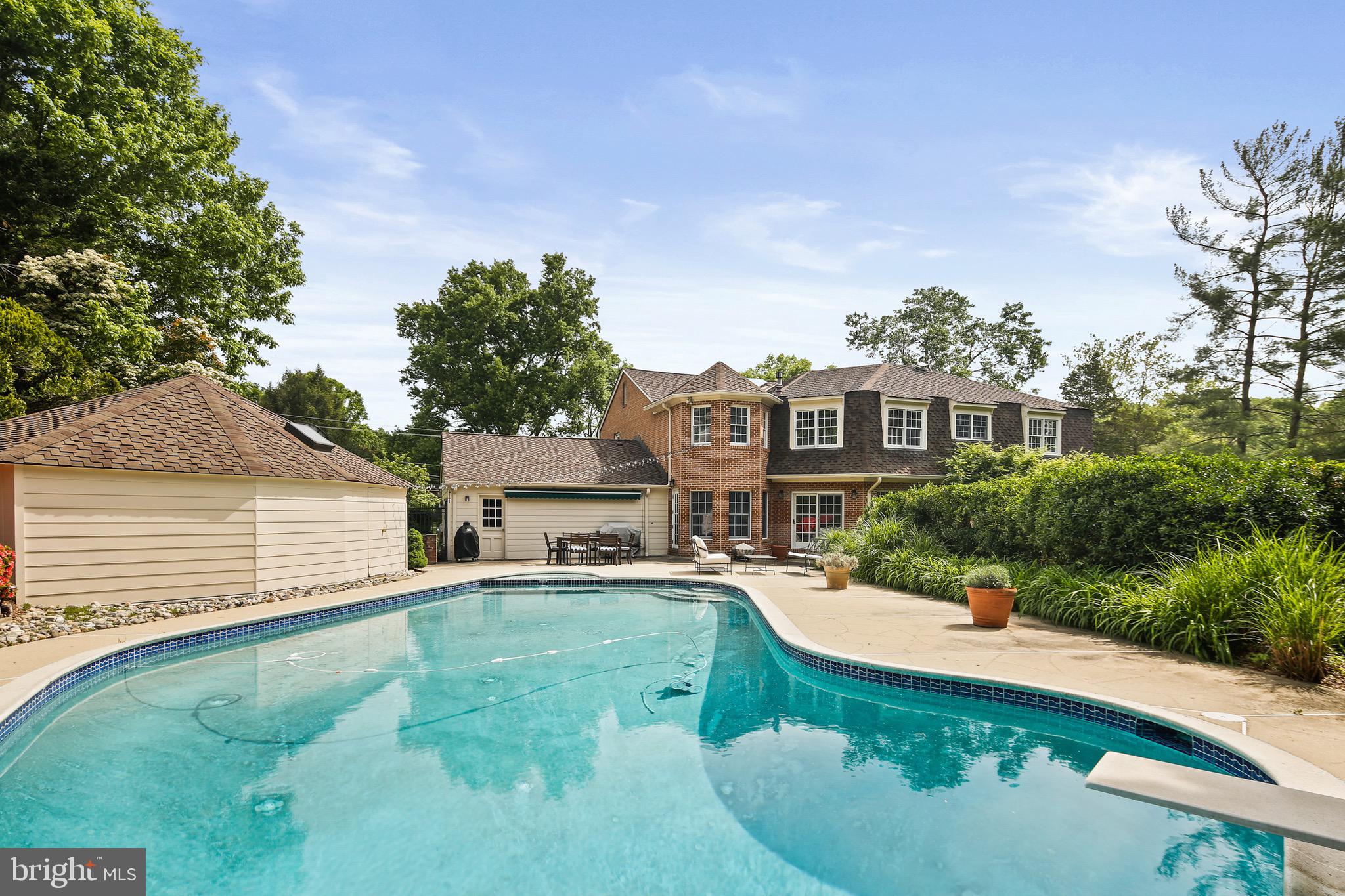 MCAULEY PARK - Residential