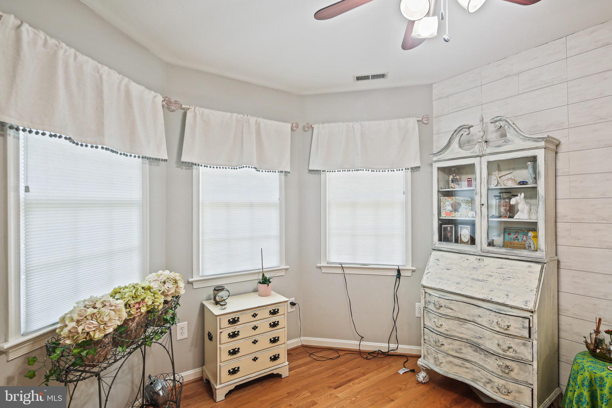 MCAULEY PARK - Residential