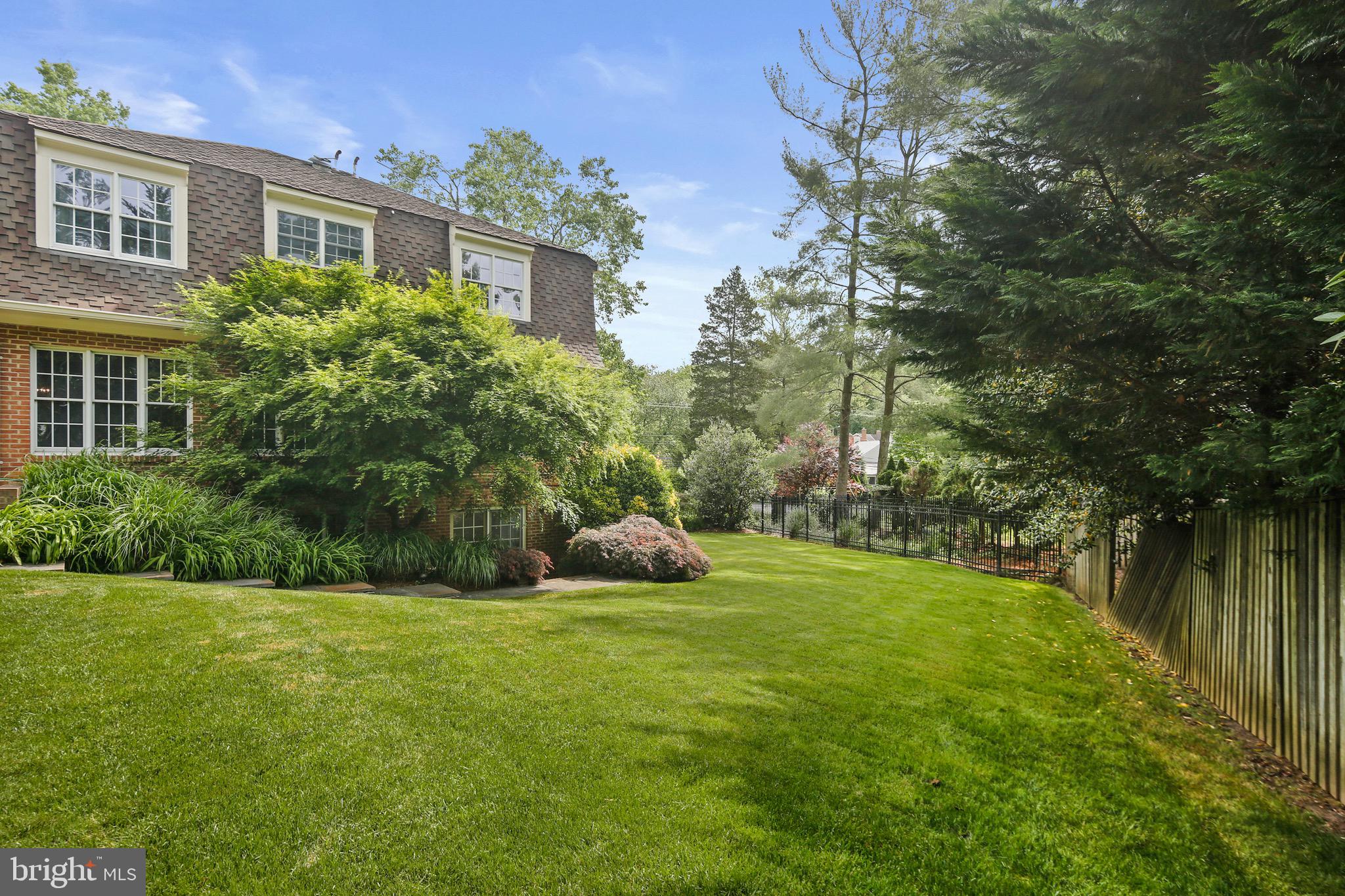 MCAULEY PARK - Residential