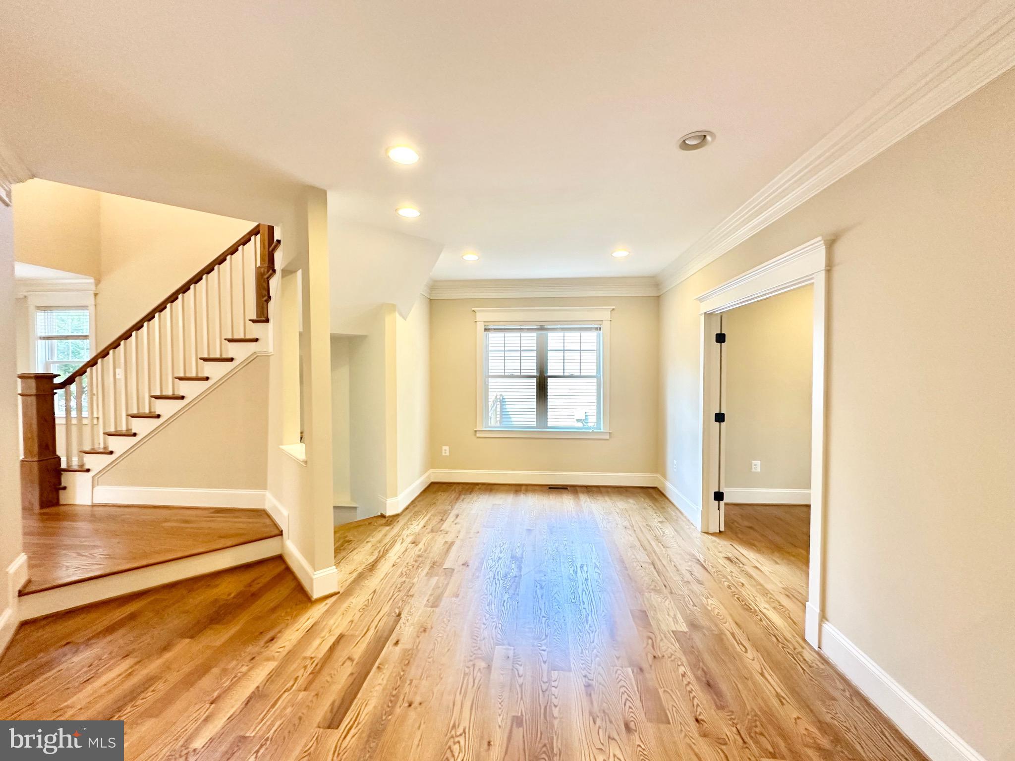 CHURCHILL - Residential Lease