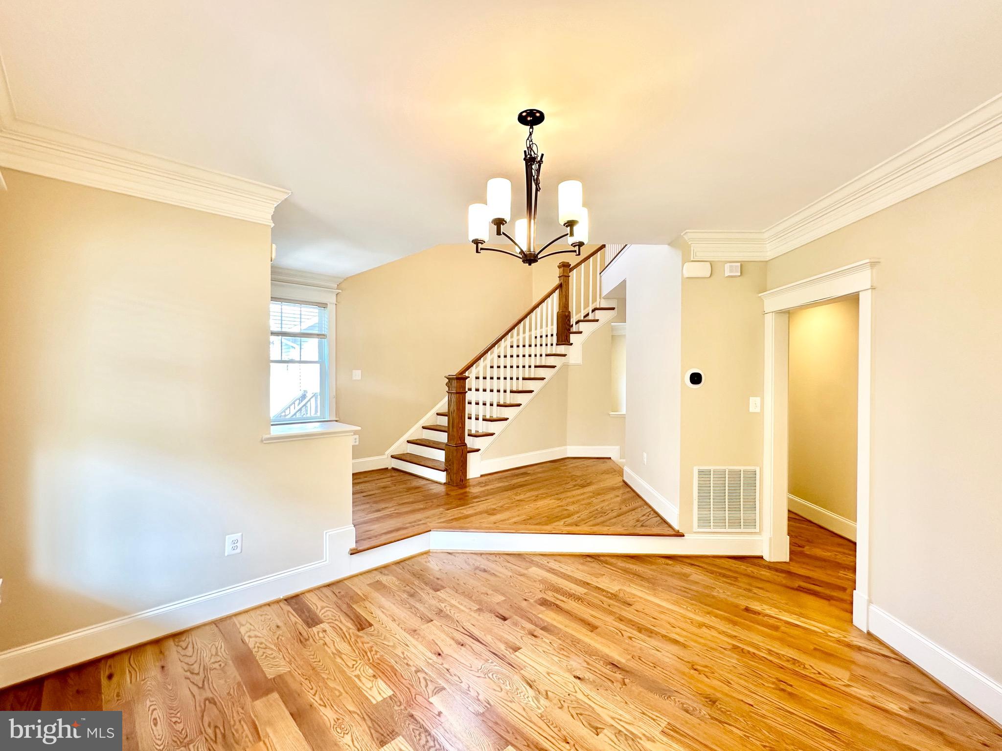 CHURCHILL - Residential Lease