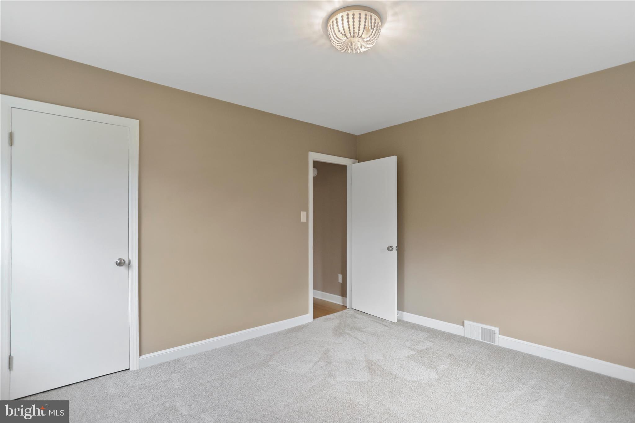 HAGERSTOWN - Residential