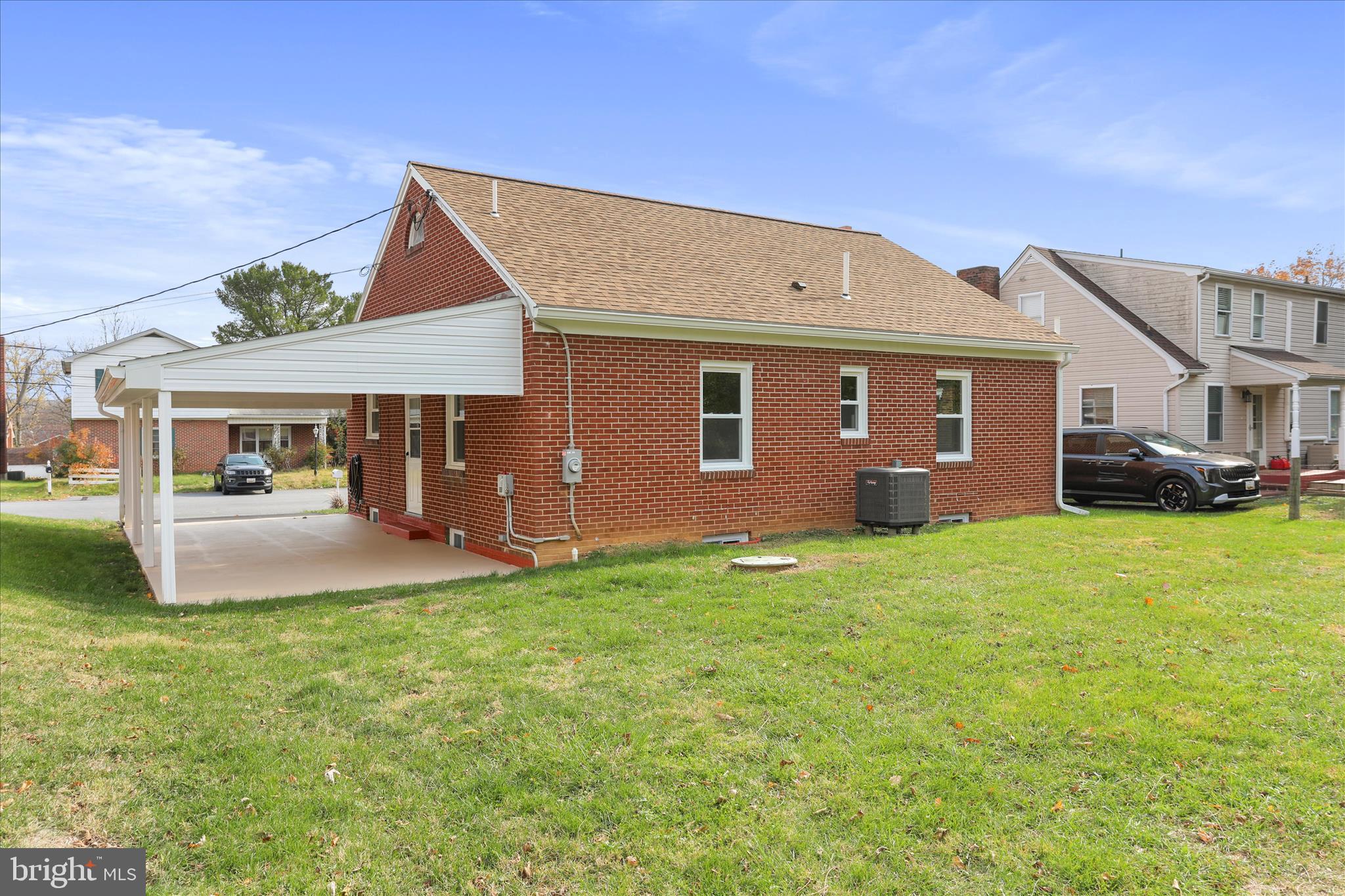 HAGERSTOWN - Residential