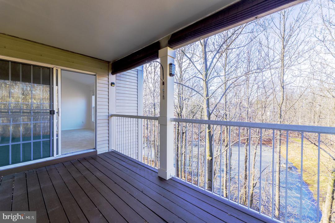 ISLAND CREEK - Residential Lease