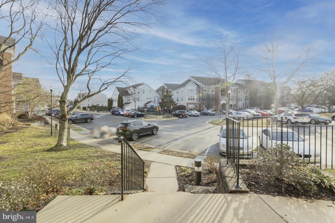 ISLAND CREEK - Residential Lease