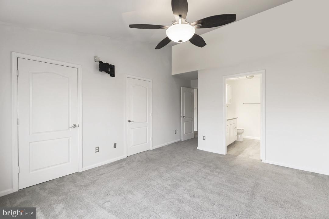 ISLAND CREEK - Residential Lease