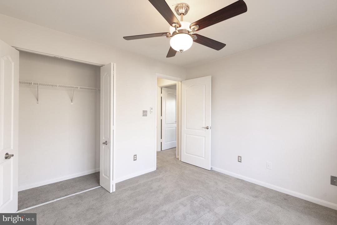 ISLAND CREEK - Residential Lease