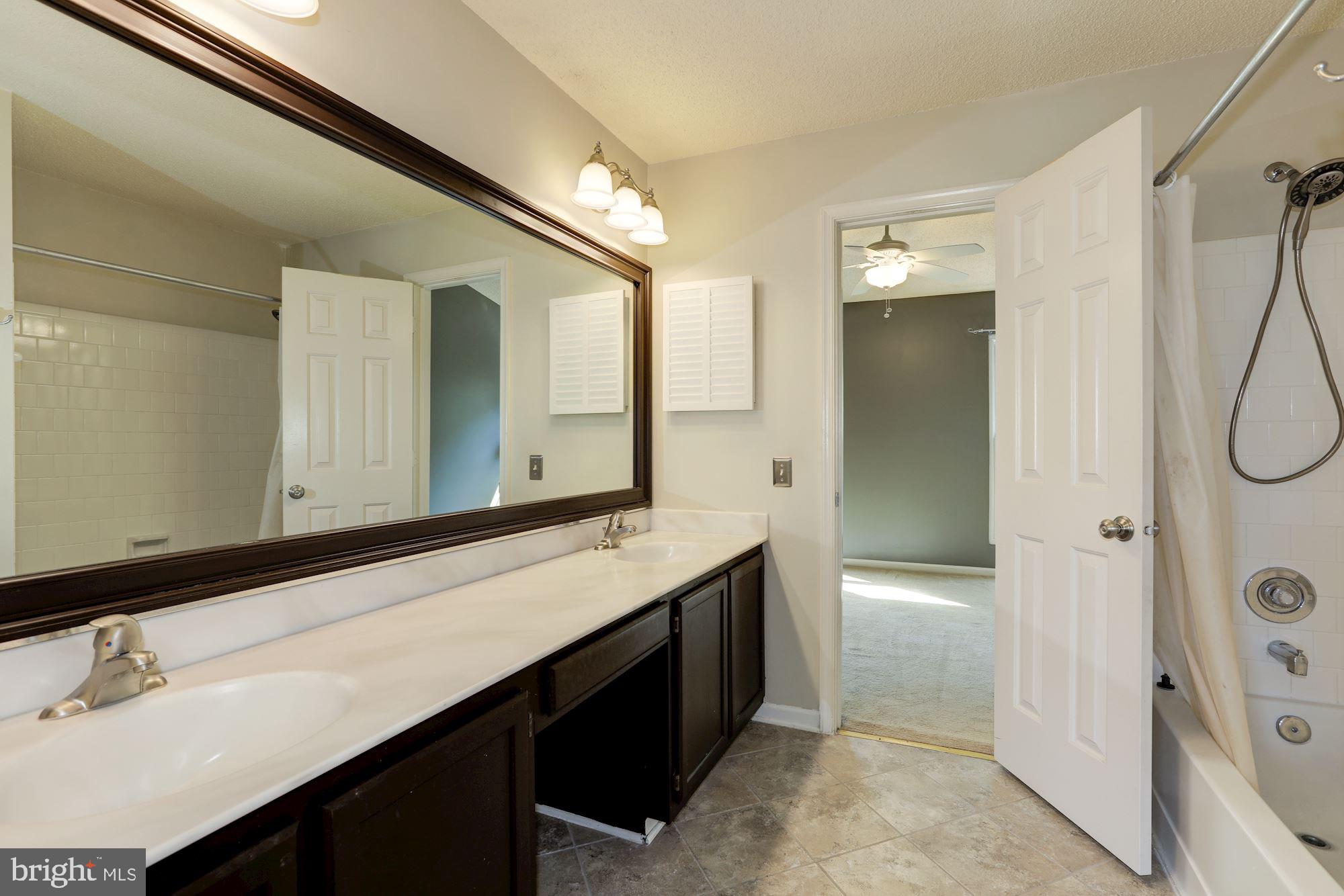 WOODSTONE - Residential Lease