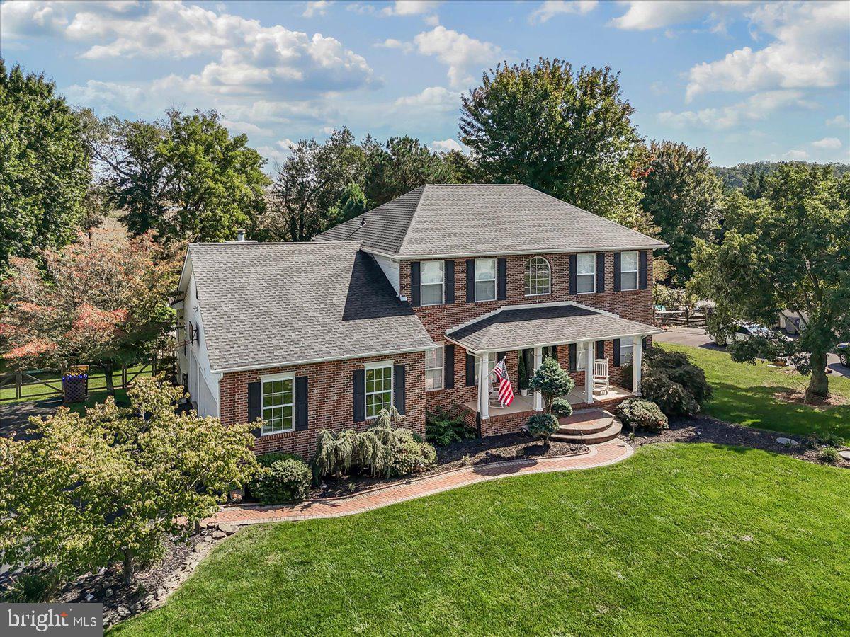 207 EFFENDI DRIVE