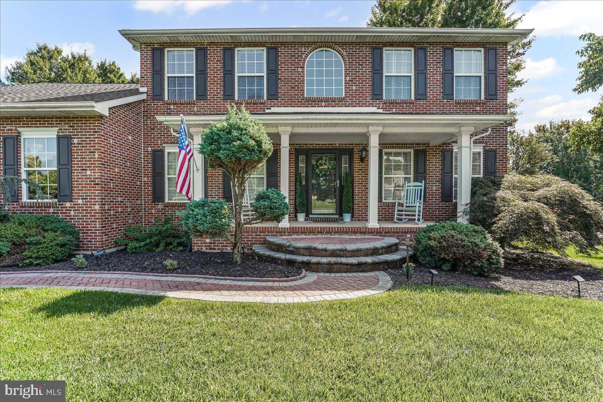 207 EFFENDI DRIVE