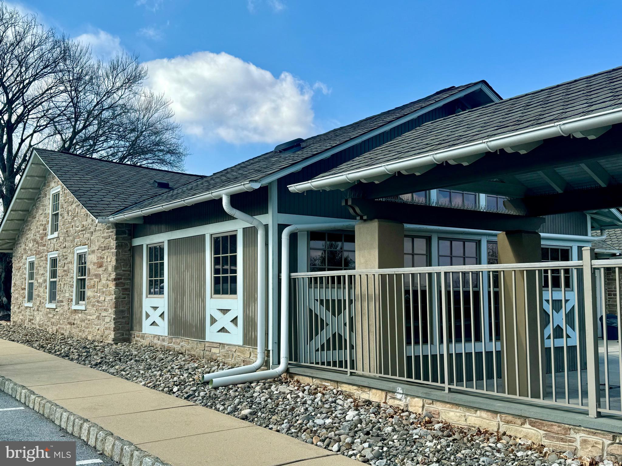 VILLAGES AT HILLVIEW - Residential