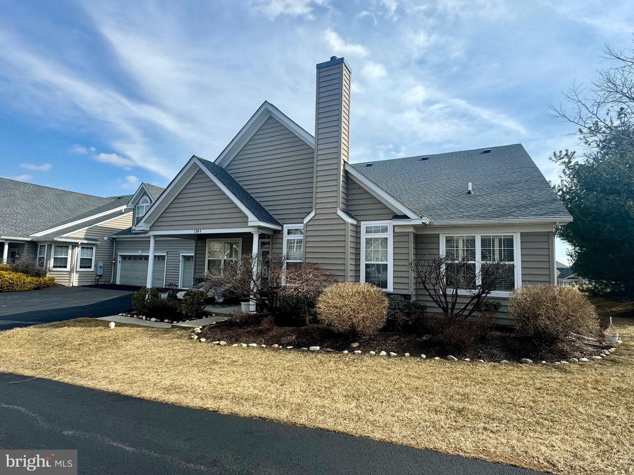 VILLAGES AT HILLVIEW - Residential