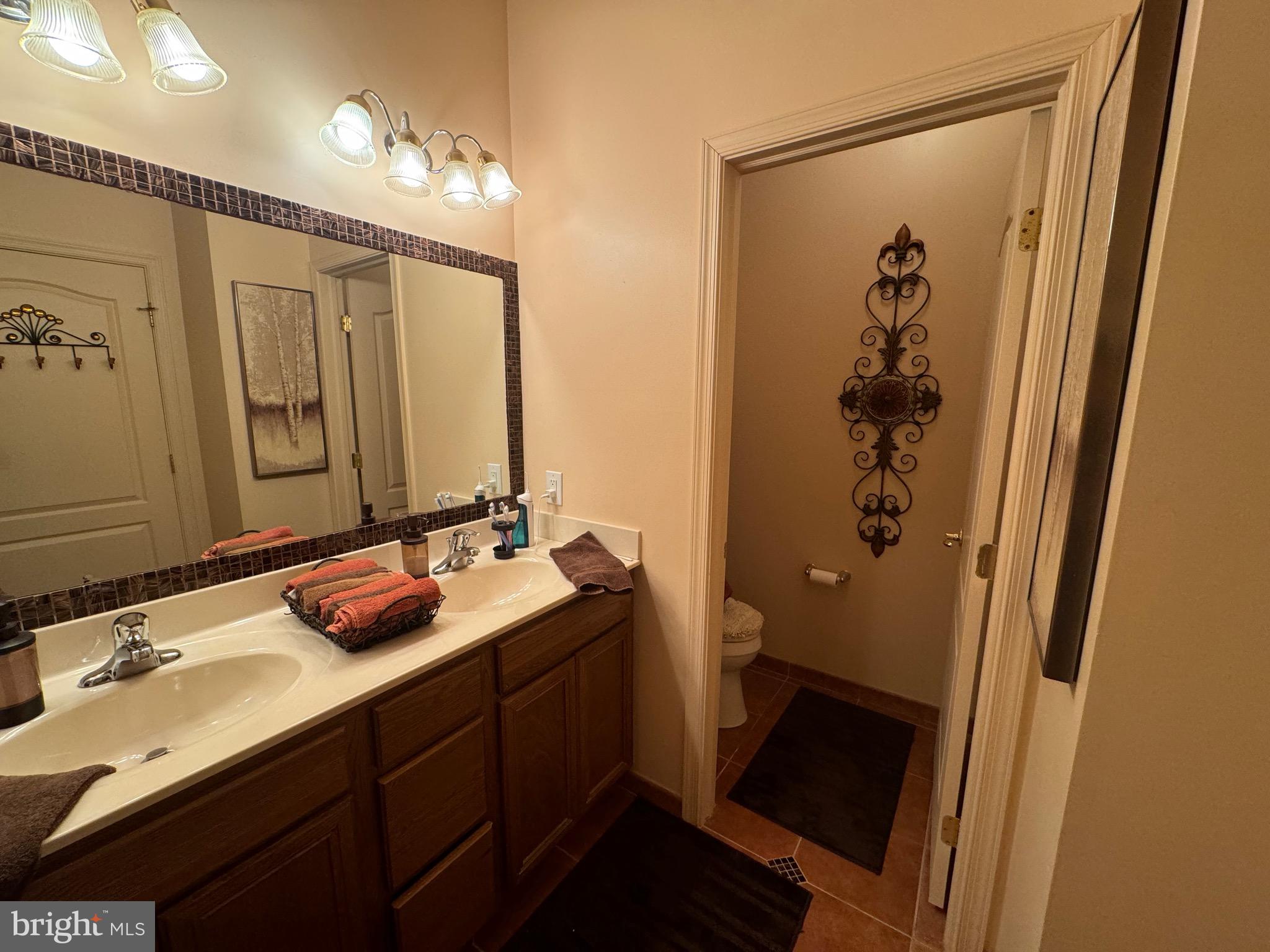 VILLAGES AT HILLVIEW - Residential