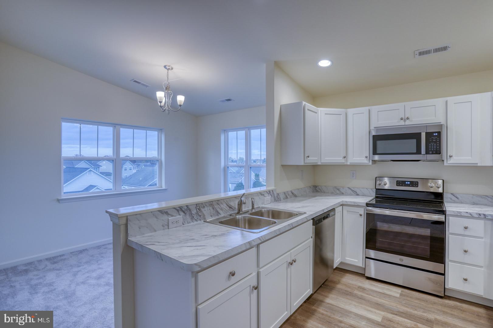 HEARTHSTONE MANOR - Residential