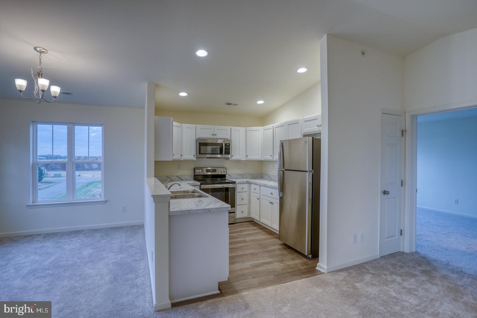 HEARTHSTONE MANOR - Residential