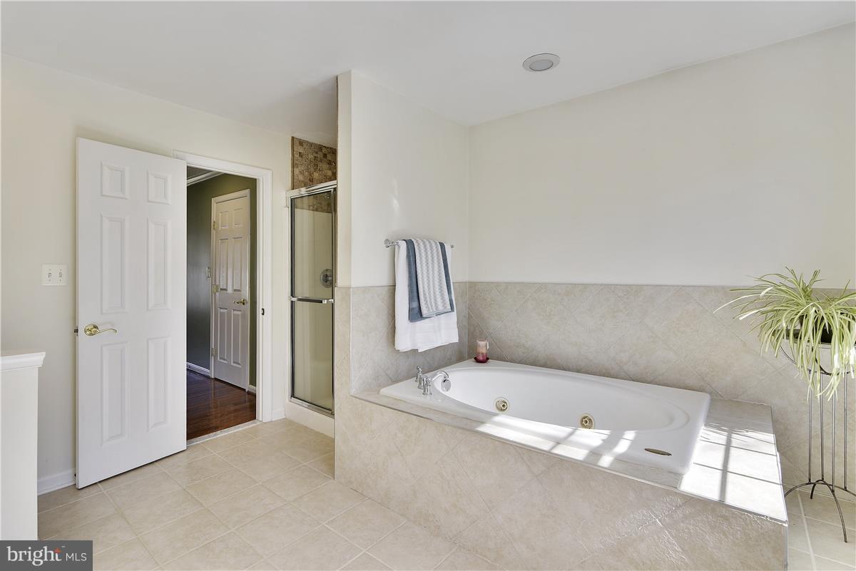 FAIRDALE - Residential