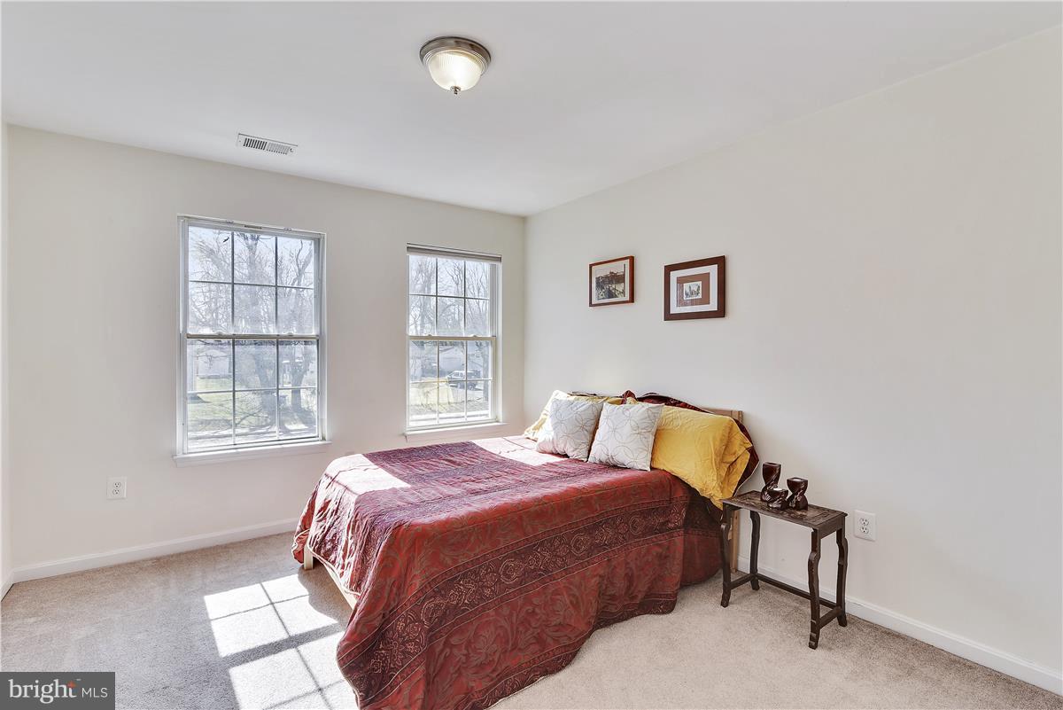 FAIRDALE - Residential