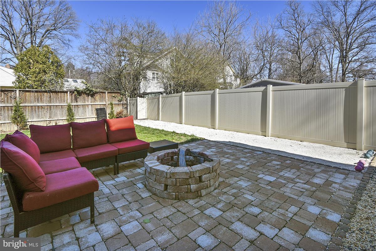 FAIRDALE - Residential