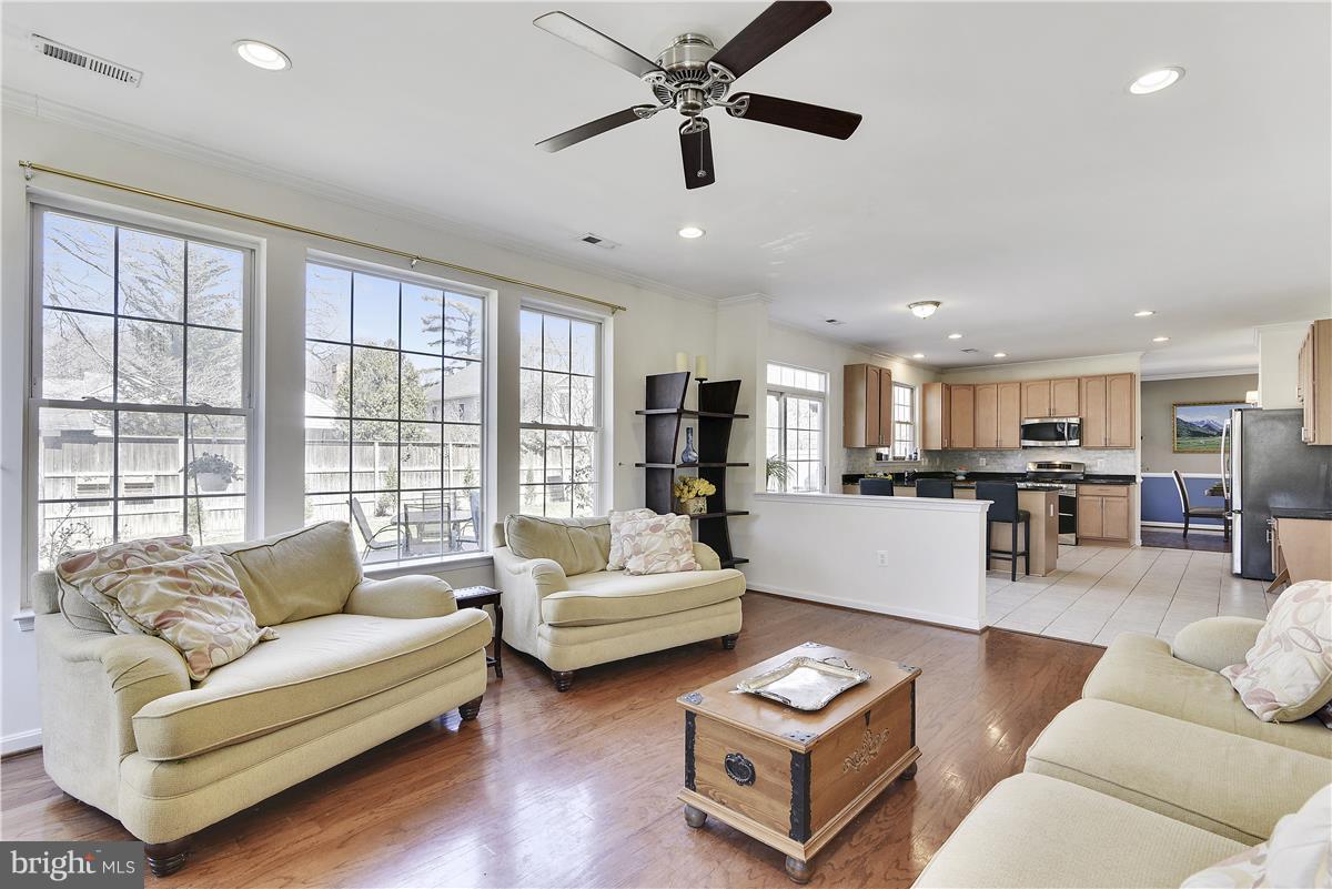 FAIRDALE - Residential