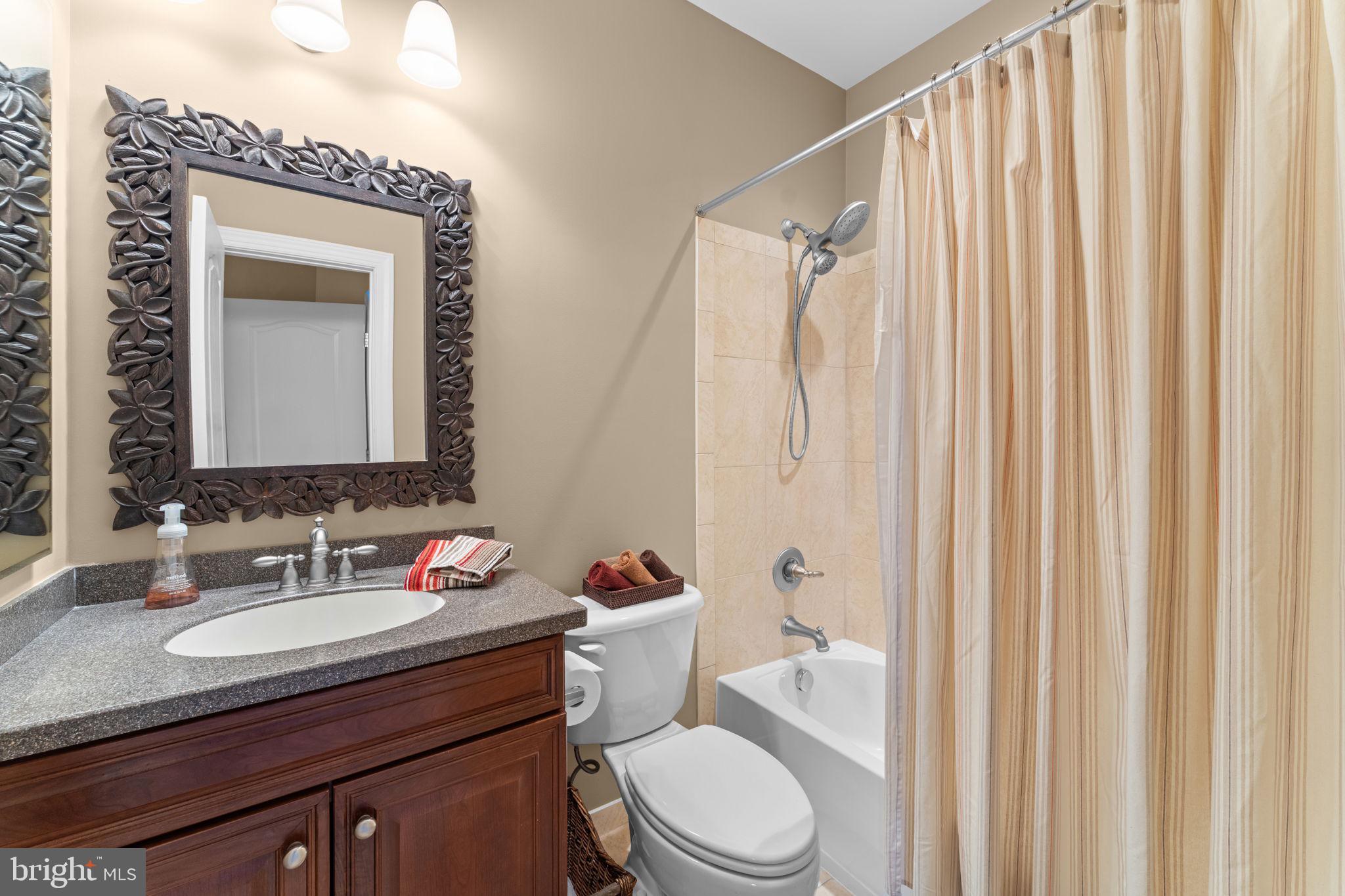 BROADLANDS SOUTH - Residential