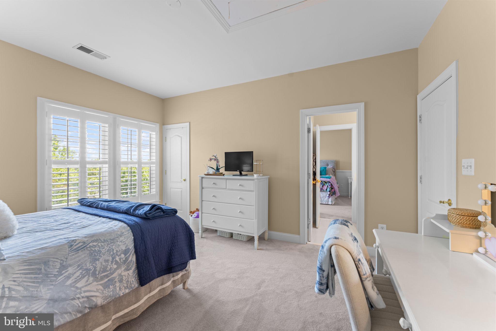 BROADLANDS SOUTH - Residential