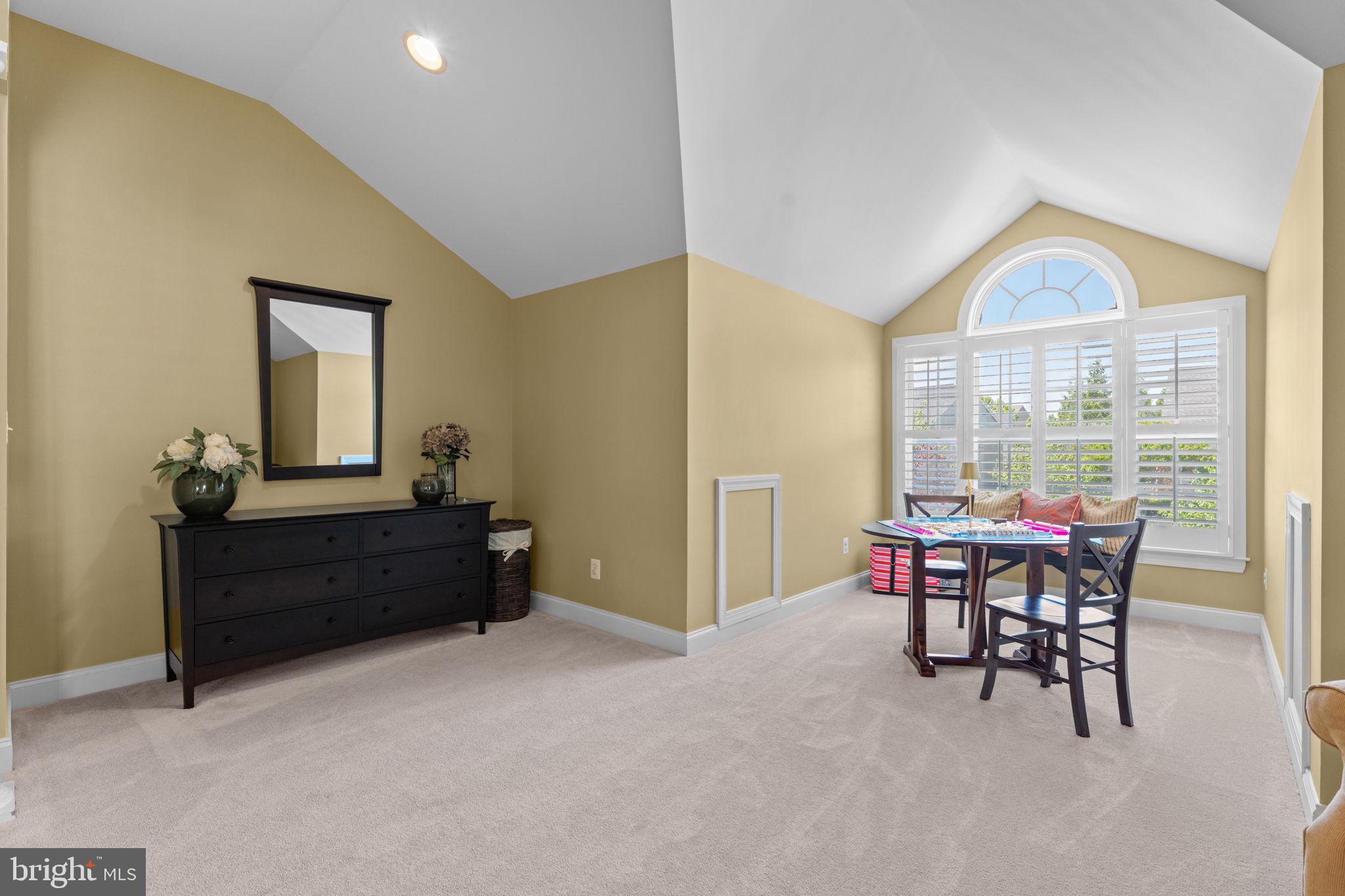 BROADLANDS SOUTH - Residential