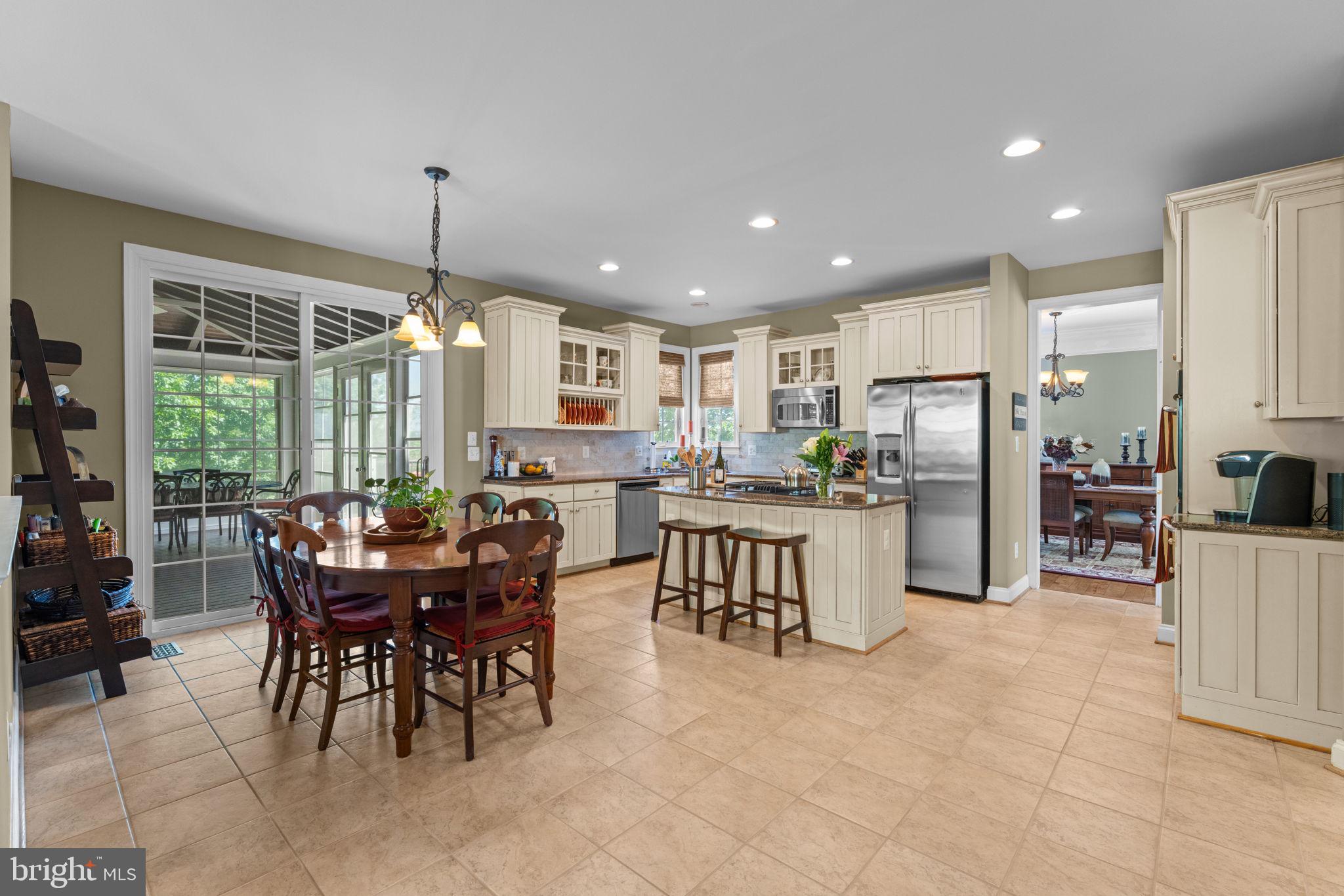 BROADLANDS SOUTH - Residential